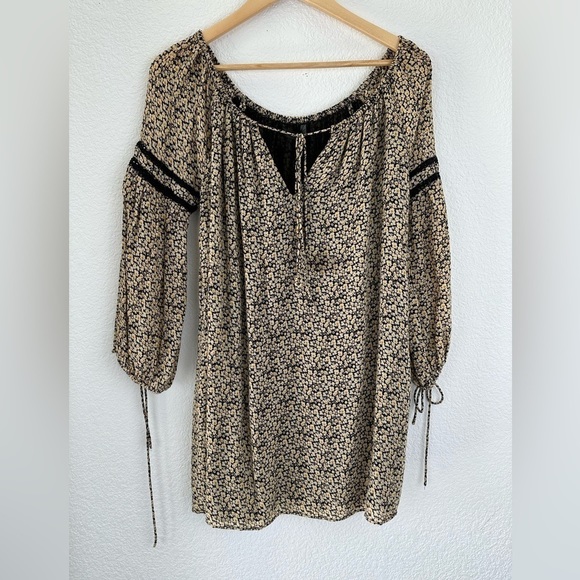 Zara Dresses & Skirts - Zara Trafaluc Size Small Floral Tunic Dress